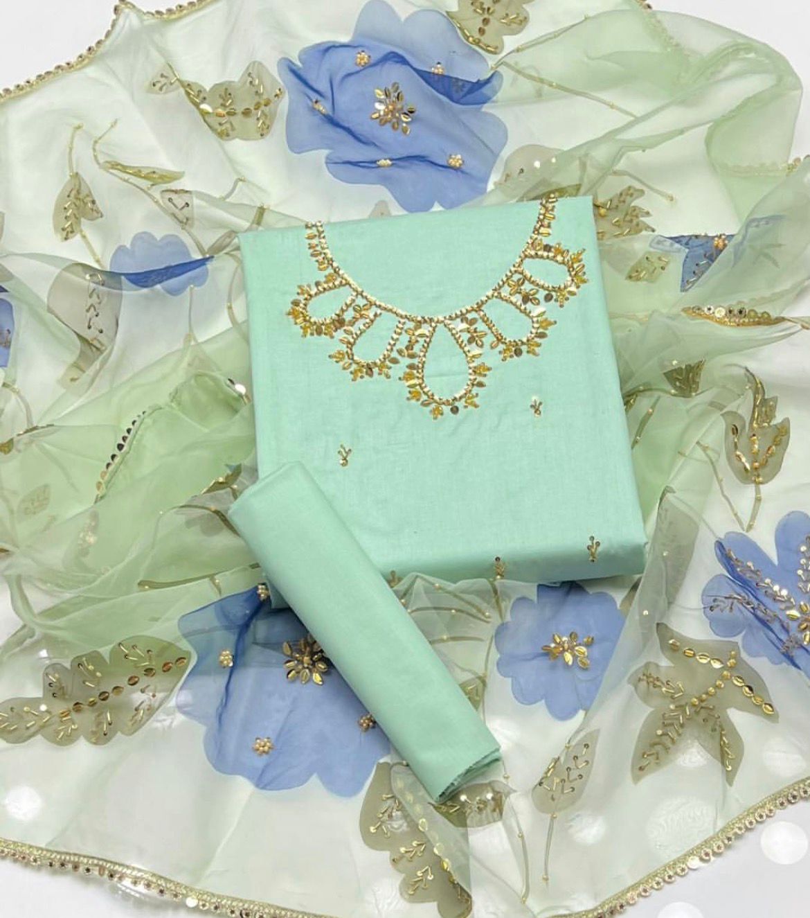Pure Soft 90/70 GTM Lawn HandWorked Embroidered 3Pc Dress